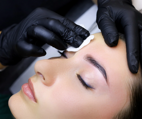 Diseño + Depilación de Ceja + Aplicación de Henna + Laminado